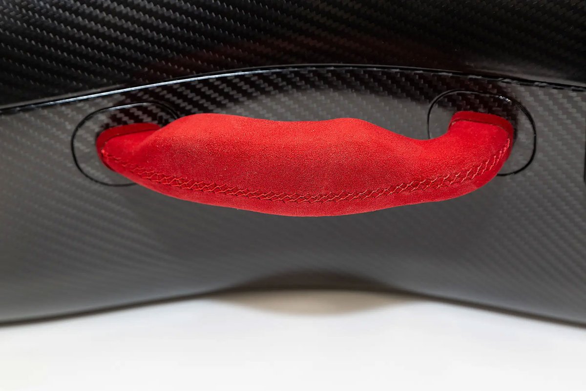 DOME_RACING's tweet image. レーシングテクノロジーを詰め込んだチェロケース、誕生。DOMEが培ったCFRP技術を、音楽の世界へ。
dome.co.jp/news_n/news_20…
#DOME #RacingTechnology #CFRP #チェロケース #CelloCase #MadeInJapan