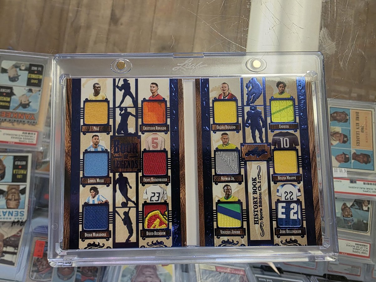 KnTSportscards's tweet image. Leaf History Sports Book Chapter 2 2025 Producing some beautiful cards today #logopatch #Pele #davidbeckham #neymar #messi #giannis #peytonmanning #charlesbarkley #dennisrodman #bojackson #leafhistorybooksports #kntsportscards #lcs #cardshopfl
