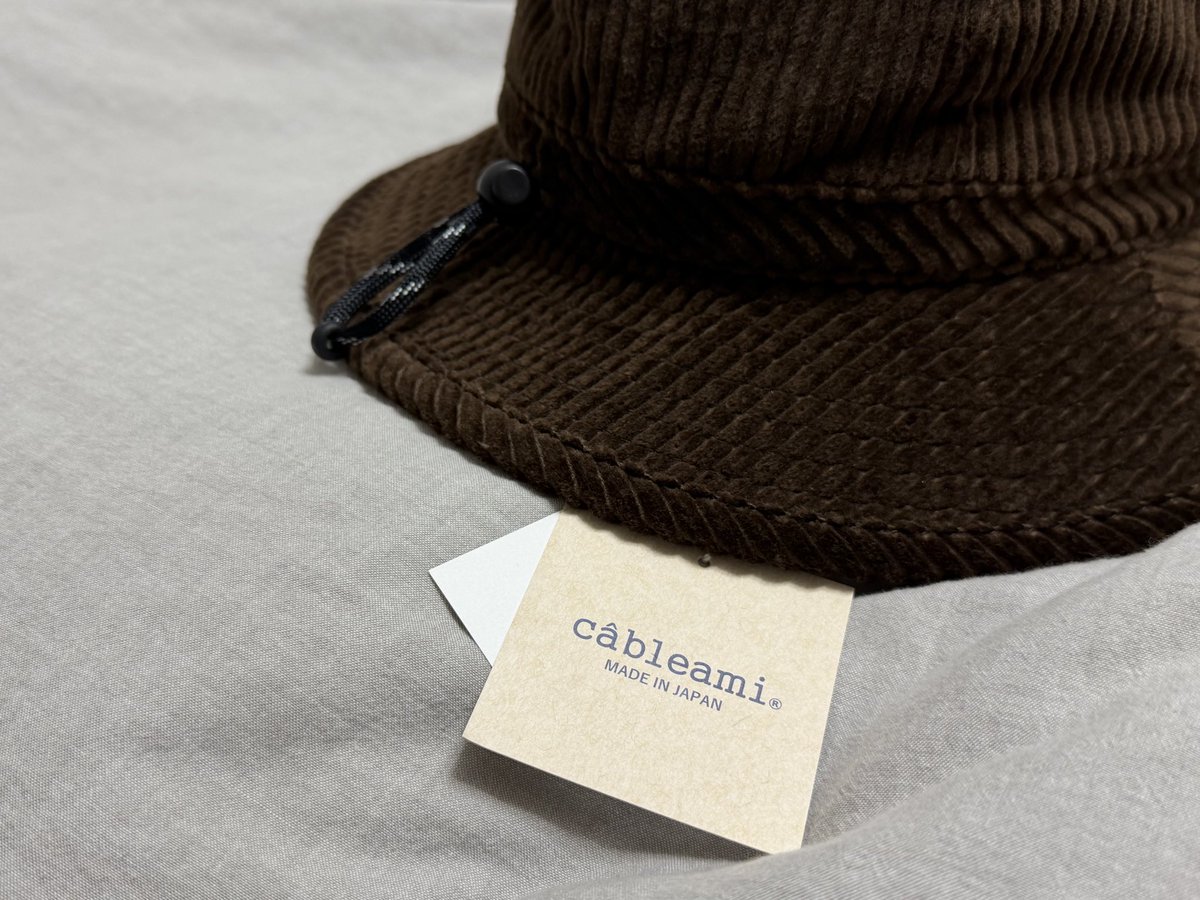 ステルスファン用アイテムがこのタイミングでもう1つ着荷…
さすがに全着用はイタい感じになってしまうので個々を手持ちアイテムにうまく溶け込ませるべし…