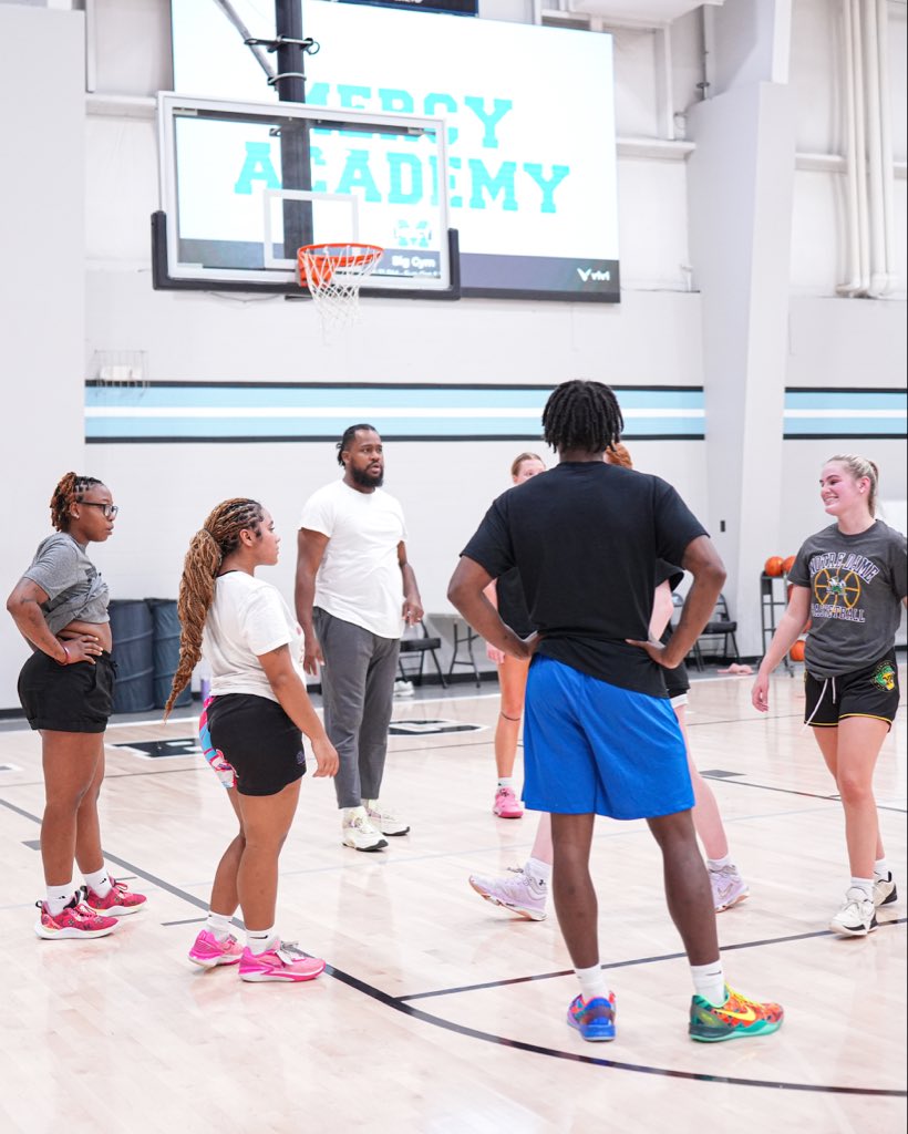 Capturedbyjacob_ tweet media