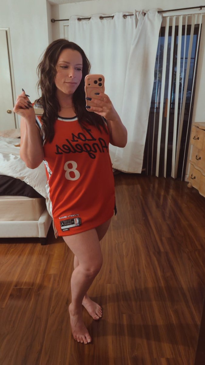 trishaanna2's tweet image. One more sleep 💙❤️ #clippernation