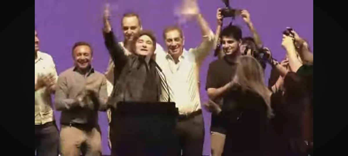 Esta elección de medio término no es como cualquier otra, porque nunca antes en la historia un gobierno impulsó un cambio tan profundo como el que estamos haciendo nosotros. Cuanto más profundo es el cambio más resistencia enfrenta por parte de la política. Ellos necesitan que