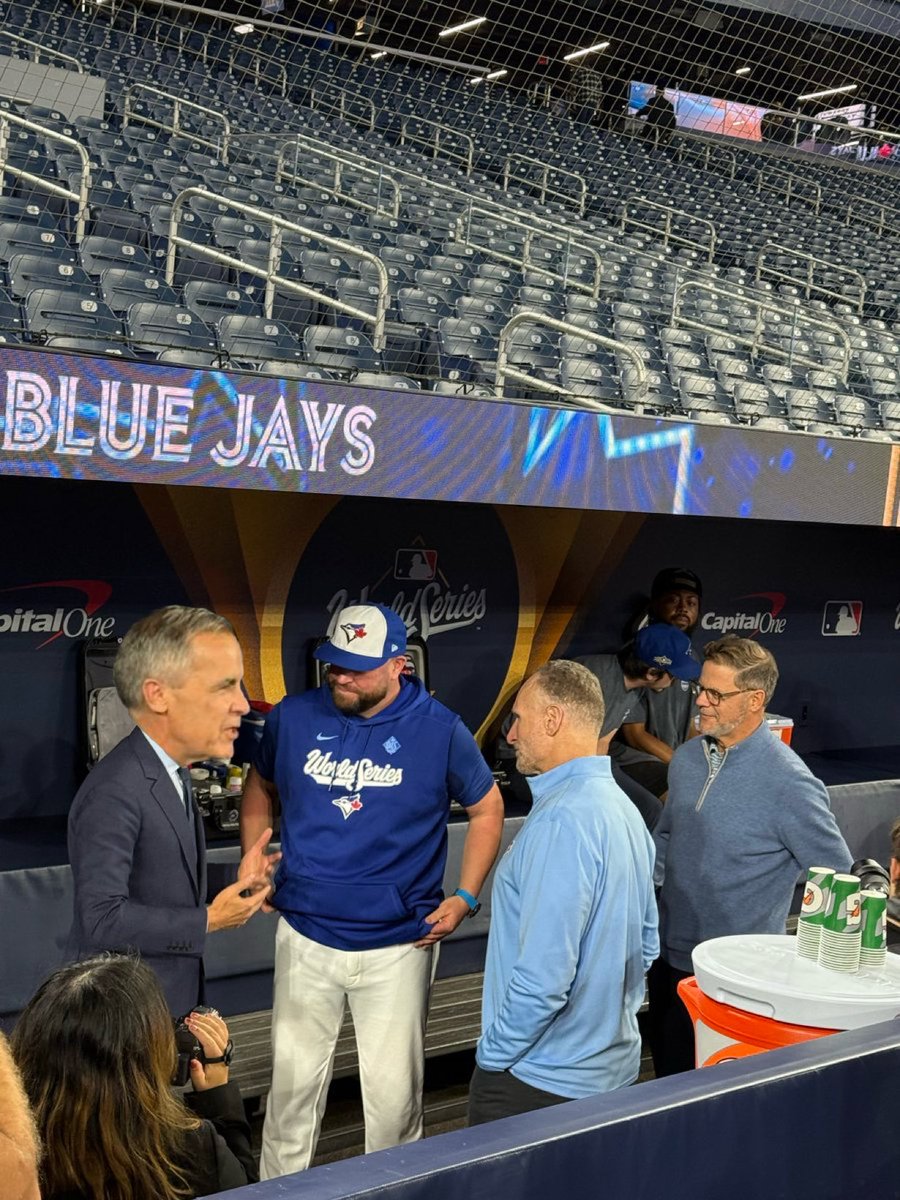 _Steve_34's tweet image. I’ll play along. For every ten likes I’ll make marks head blow up like his ego. 😏