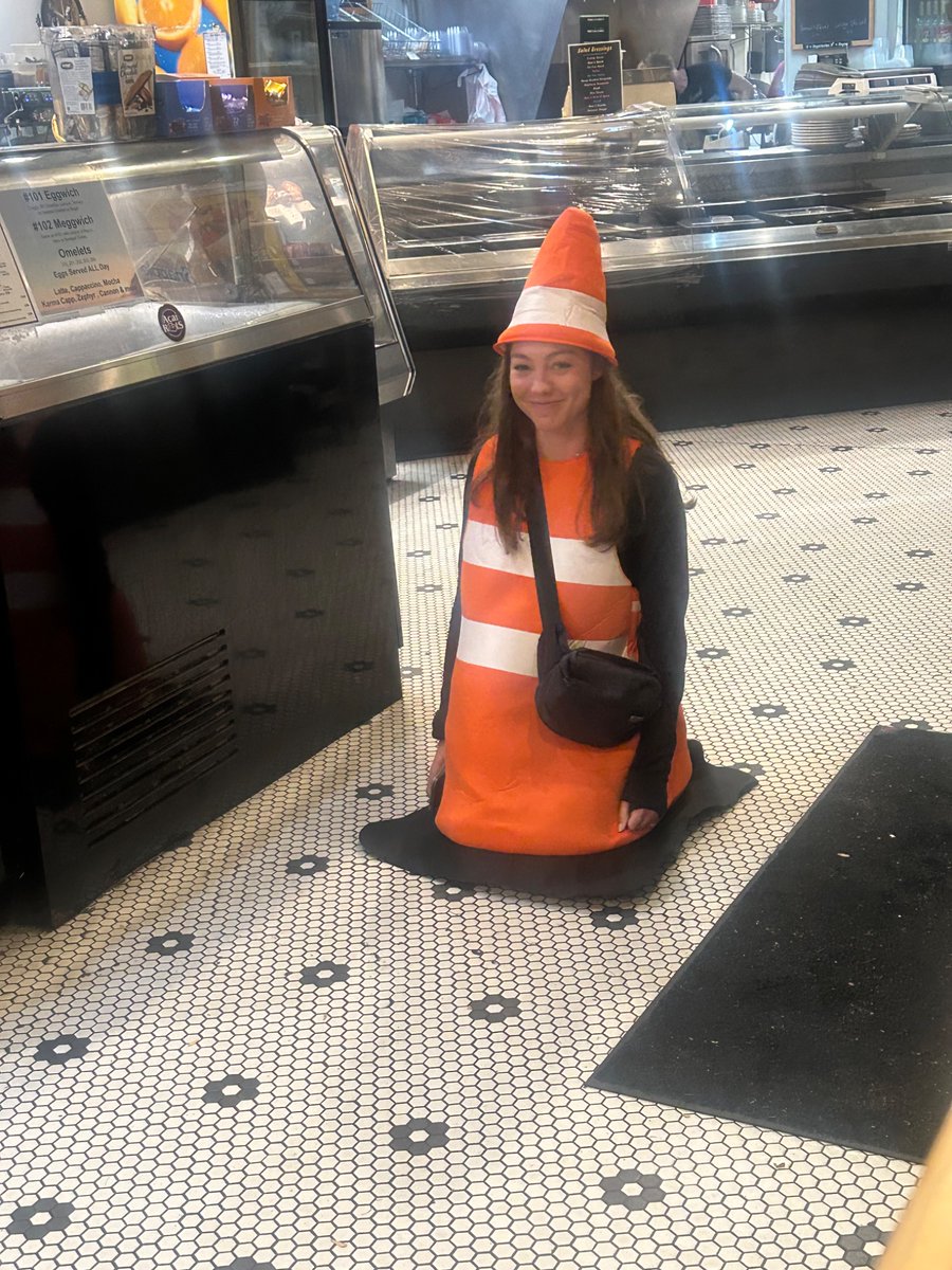 burningviolins's tweet image. met a girl at the deli who was going as a traffic cone for halloween