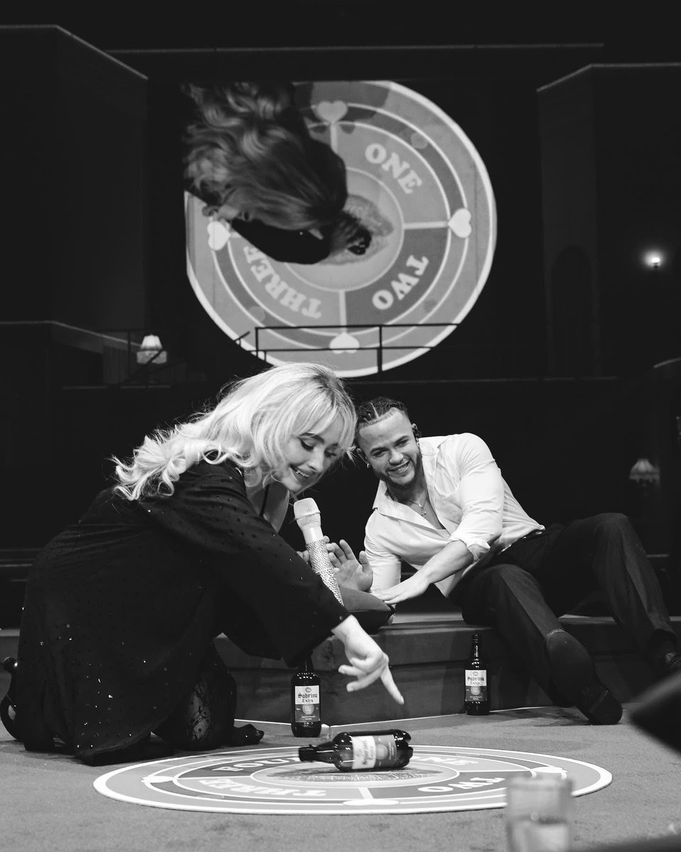 SCdailyupdates's tweet image. Sabrina Carpenter’s Spin The Bottle Song at #PittsburghShortnSweet is… ‘Nobody’s Son’ by Sabrina Carpenter