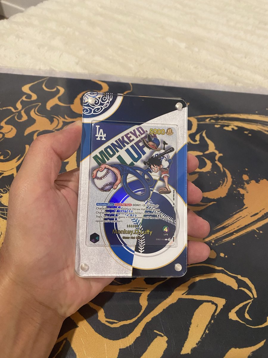 DCP_Chase's tweet image. New Hauls!!! Thank you @GeeksStopTCG for the amazing extended art displays!!