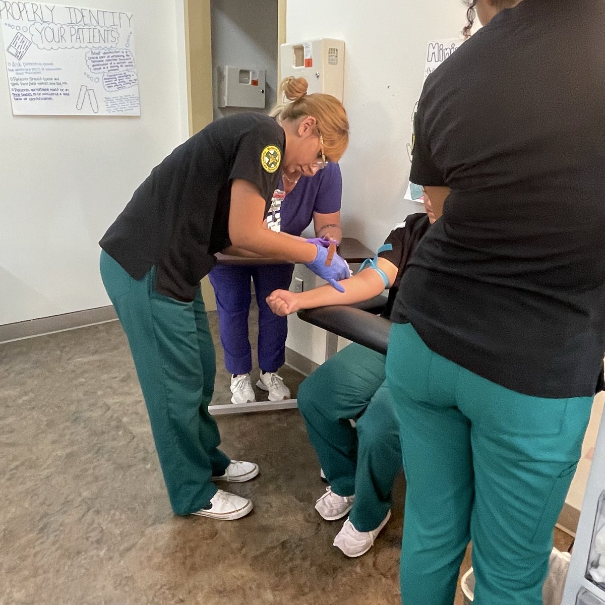 Midland_ISD's tweet image. We are #MISDProud to see the future of healthcare completing their first ‘sticks’ today! Our 12th grade Patient Care Tech students are growing their skills and building confidence!💉🩸
#CTE #StudentExperience #ExcellenceInAction