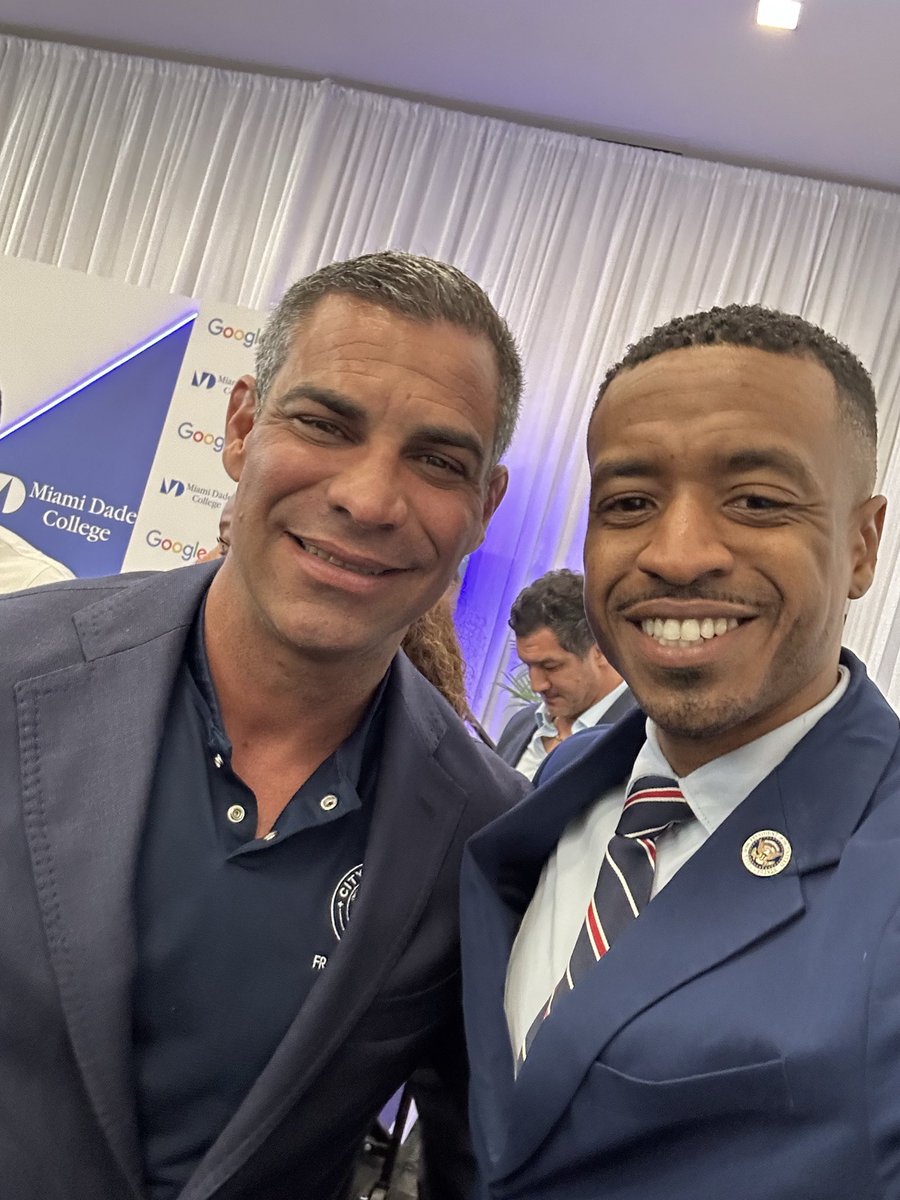ChairmanBowdre's tweet photo. “From @FrancisSuarez, the Crypto Mayor, to Bowdre, the Crypto Chair — the mission continues. ⚡️🏛️
High salute to a pioneer who turned vision into movement. 🌐
Gratitude today, surprise soon. The chain of progress never breaks.
#MiamiFirst #CryptoMiami #Web3Leadership #BlockchainForGood #DigitalRenaissance #CryptoChair #NextChapter #InnovationNeverSleeps”
