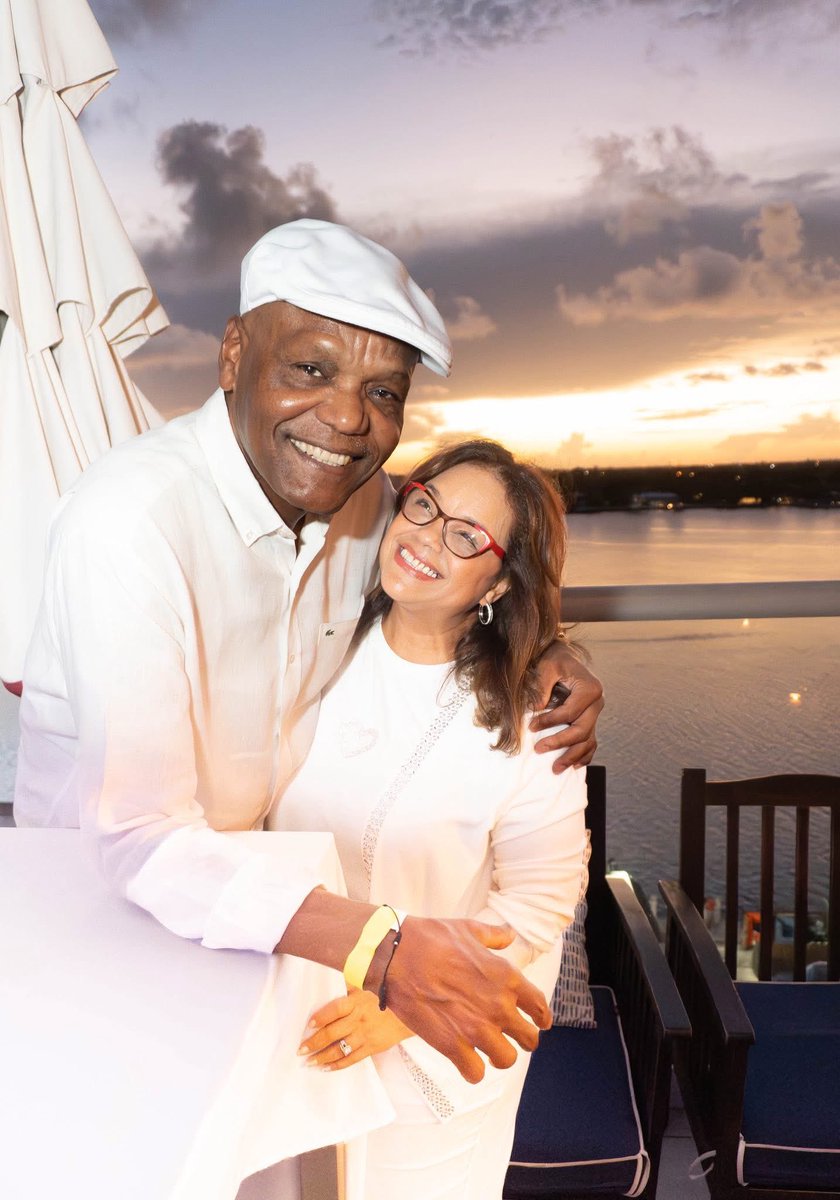 Happy birthday sweetie <a href="/OmarMoreno79/">Omar Renan Moreno Q</a> Que sigan las bendiciones🎉🎉