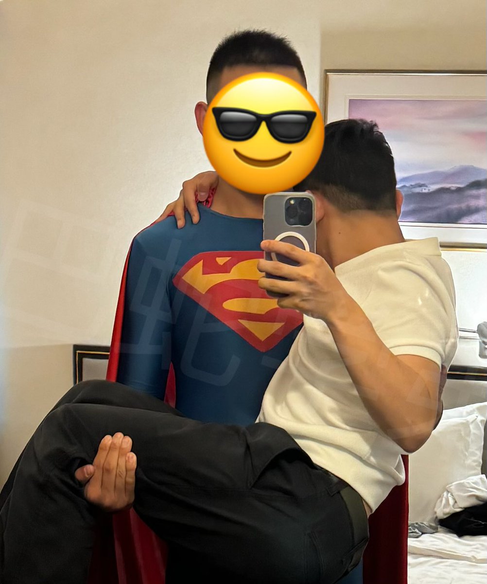 （一年前库存）
<a href="/chuck3102/">chuck310</a> 非要吸完能量后，往胸口种S😭

顺便正好把ins被炸之前的照片转移到这里来吧
对ins表示真的很无语😅😅😅，之前有我ins的朋友感觉会熟悉这组