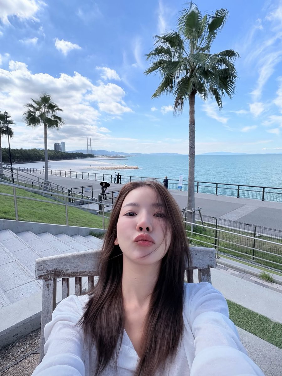 FayMayPinas's tweet image. [251024] May&apos;s IG post✨ [1]

🐹: &quot;🌊🌴🫶🏻&quot;  

#เฟเมษ์ #maywyda