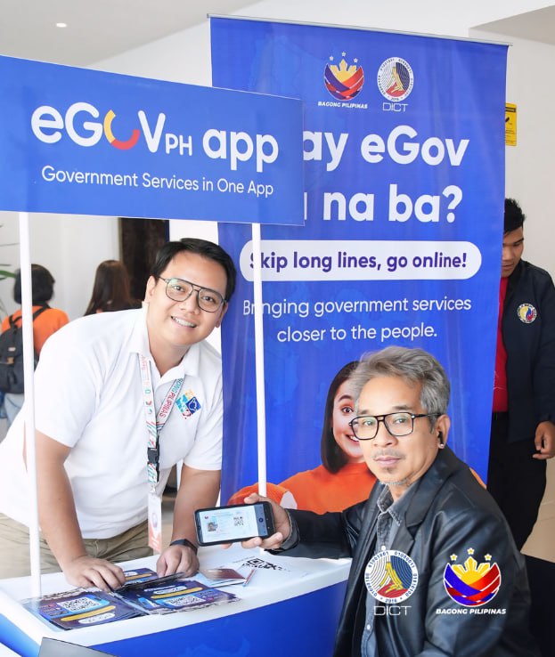 DICTgovph's tweet image. Walang Malayo sa eGovPH App! OFWs ng Milan, Italy, Abot Na ang Digital Services ng Pamahalaan

Para sa buong detalye: facebook.com/share/p/1DRfUj…

#DICT #eGovPHapp #OFW #Italy #Milan #Walangiwanan #DigitalBayanihan