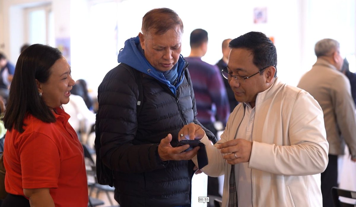 DICTgovph's tweet image. Walang Malayo sa eGovPH App! OFWs ng Milan, Italy, Abot Na ang Digital Services ng Pamahalaan

Para sa buong detalye: facebook.com/share/p/1DRfUj…

#DICT #eGovPHapp #OFW #Italy #Milan #Walangiwanan #DigitalBayanihan