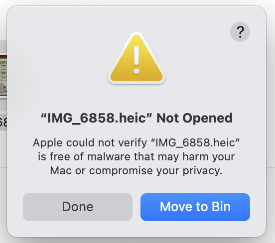 lukeSVG's tweet image. amazing work @Apple 

HEICs from iPhone get malware notice by OS