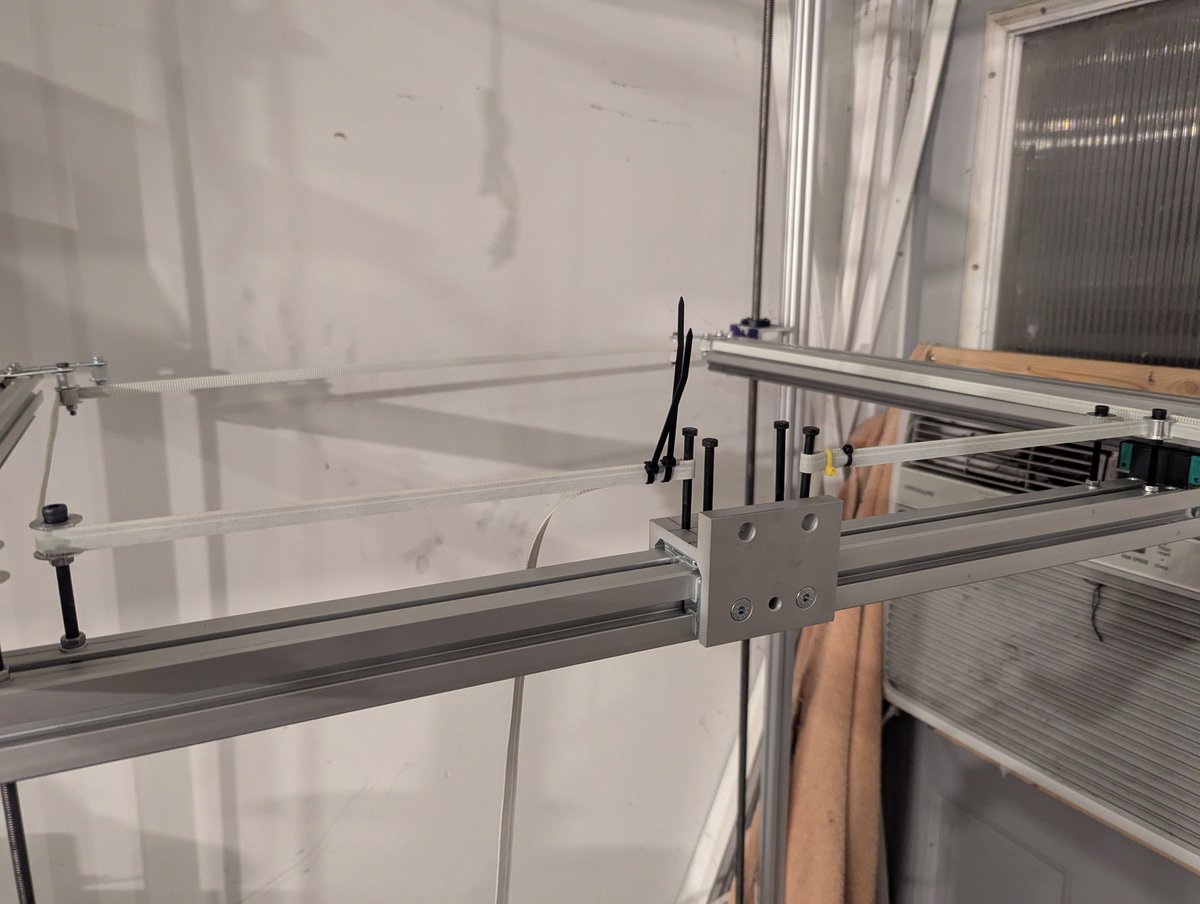 kylewiles.tez (@kylewilesstudio) on Twitter photo Trying to track the belt, it needs a little more guidance but we're basically there Trying to track the belt, it needs a little more guidance but we're basically there