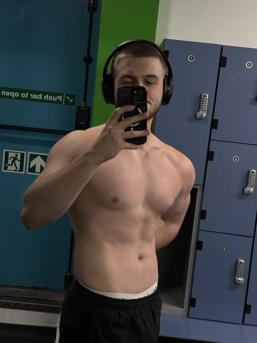 BBG | White tweet media