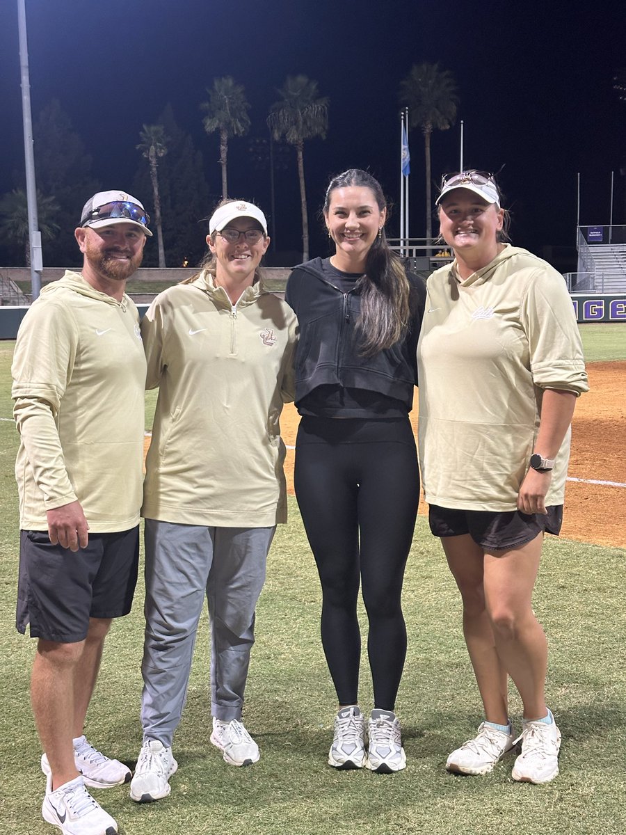 Bobcats end the fall season competing in Tiger Park! A fall full of growth, highs, lows and everything in between 📈Time to roll into the off-season grind 💪💪💪 Also got to see another former Bobcat great and the 2025 National Player of the Year, <a href="/MakynlieJ/">Makynlie Jones</a>