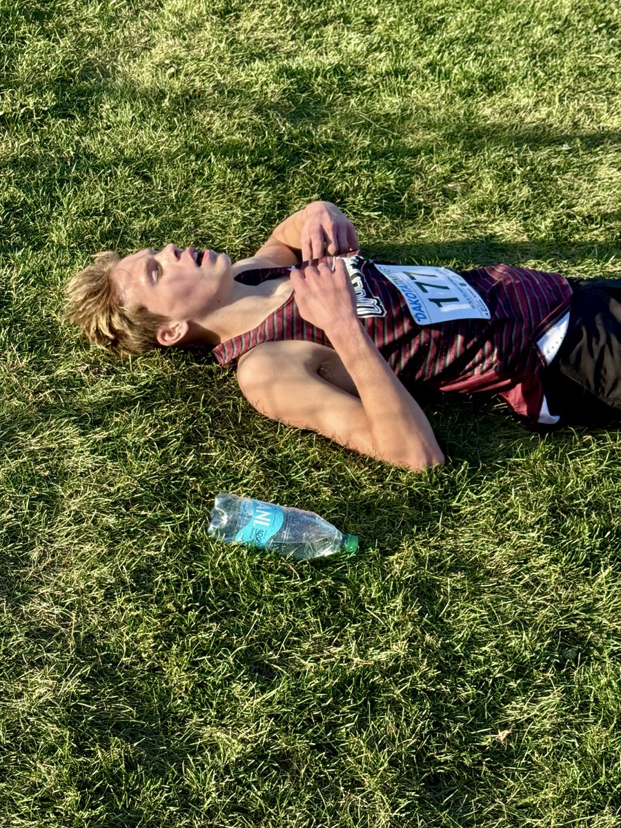wolfpack_wc's tweet image. Ian Ten Napel 🔜 State Qualifying Meet Champion! #WolfpackEdge
Congrats Ian, Coach Bierma, Coach Van Den Top, & team! A great day for the Pack!! 🐺🏃