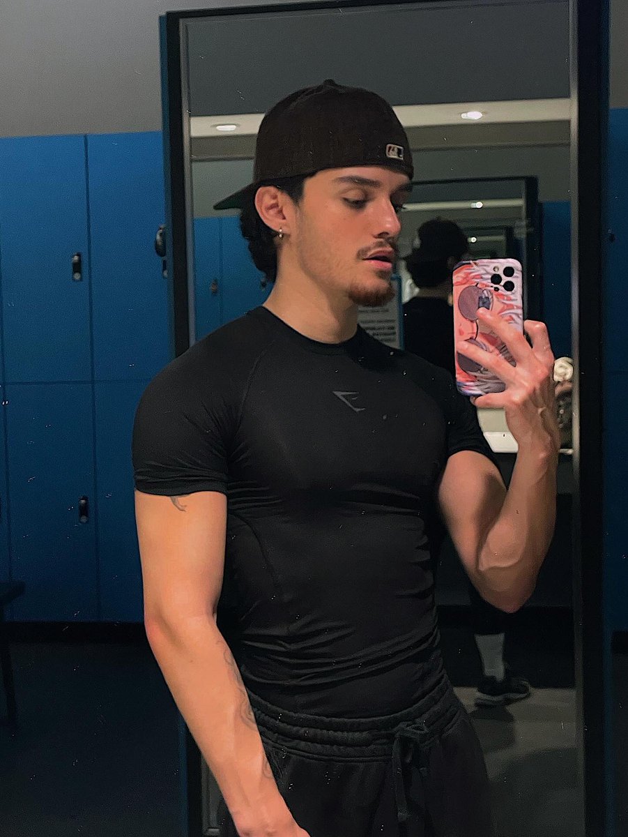 gavanity's tweet photo. dying for a gym partner to work me out https://t.co/27bYrTGilv