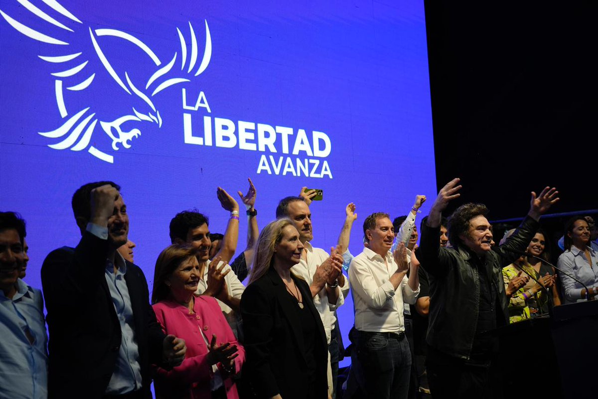 LLAPBA6taSec's tweet photo. Este domingo La Libertad Avanza o Argentina retrocede!!! https://t.co/1MTlXFH8fH