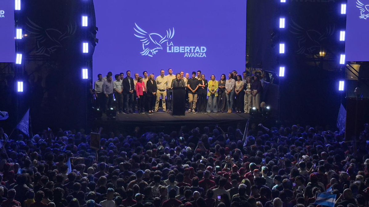 LLAPBA6taSec's tweet photo. "Ustedes, los jóvenes, son el alma de este movimiento y el motor de este proceso de cambio que nadie puede parar". @JMilei https://t.co/aBCamZtmzh