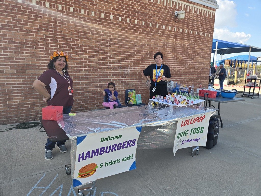swisd_hcsa's tweet image. Thank you to teachers, staff and parents for a successful fall festival! Our fall festival was filled with so much fun and laughter!

#SWISDHEROS #RootedHiddenCove #RootedSWISD