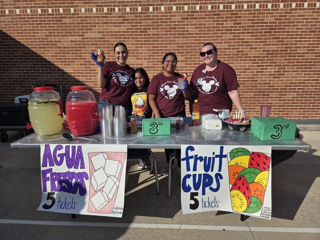 swisd_hcsa's tweet image. Thank you to teachers, staff and parents for a successful fall festival! Our fall festival was filled with so much fun and laughter!

#SWISDHEROS #RootedHiddenCove #RootedSWISD