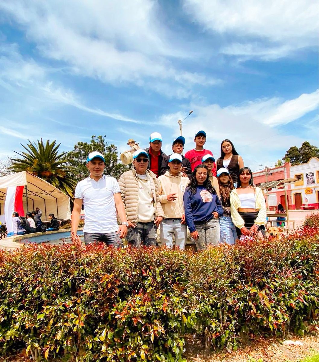 ingwilmerc's tweet photo. #TBT 💚✊🏻 Qué orgullo recordar el gran trabajo de nuestros jóvenes candidatos a los Consejos Municipales de Juventud (CMJ). Su pasión, compromiso y liderazgo nos convirtieron en la fuerza política juvenil más grande de Boyacá. 

Me llena de esperanza ver a una generación valiente, verraca, soñadora y capaz de transformar sus territorios, el departamento y nuestro país.

Con ustedes, la juventud boyacense demuestra que el cambio se construye con ideas, trabajo en equipo y amor por la tierra.
¡Cuentan conmigo! Porque con nuestros jóvenes, Boyacá y Colombia, vamos pa’lante.