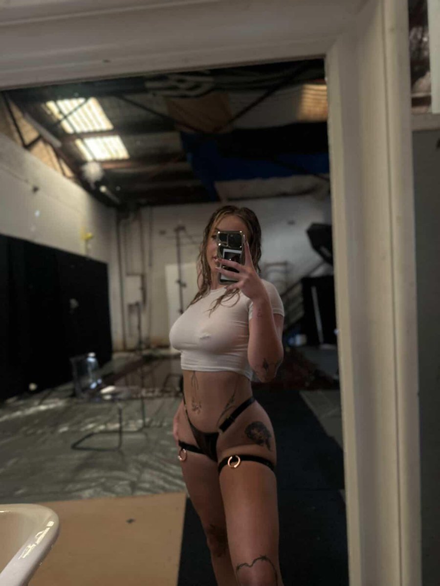 toxcbby's tweet photo. @usastrpromo Coming out of retirement ❤️ - you know the link is coming soon xx https://t.co/L8s2rEYPzy