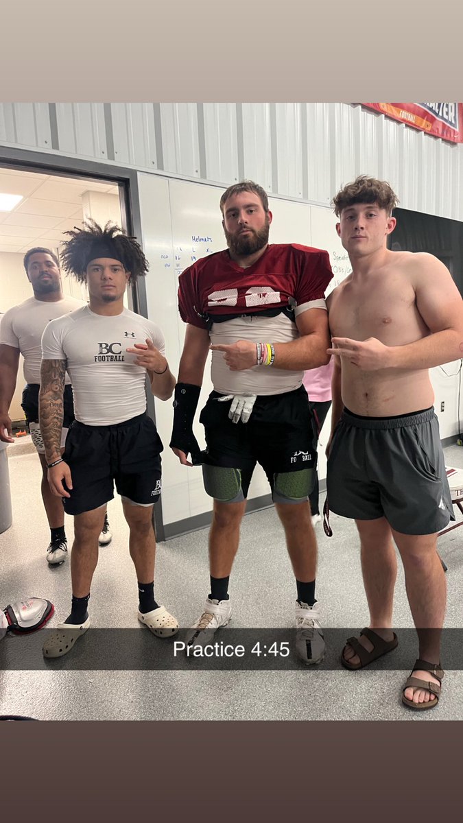 RollThreshers's tweet photo. Day in the life of a BC football player PT2 #RollOn @jwlawson1 @Taggart_Brown @CoachMillerBC @SmithInspire @CoachTizzy @TheTerryCook @teeterf @Coach_CWright_ @jdeddy20 https://t.co/MeAAQmP2EN