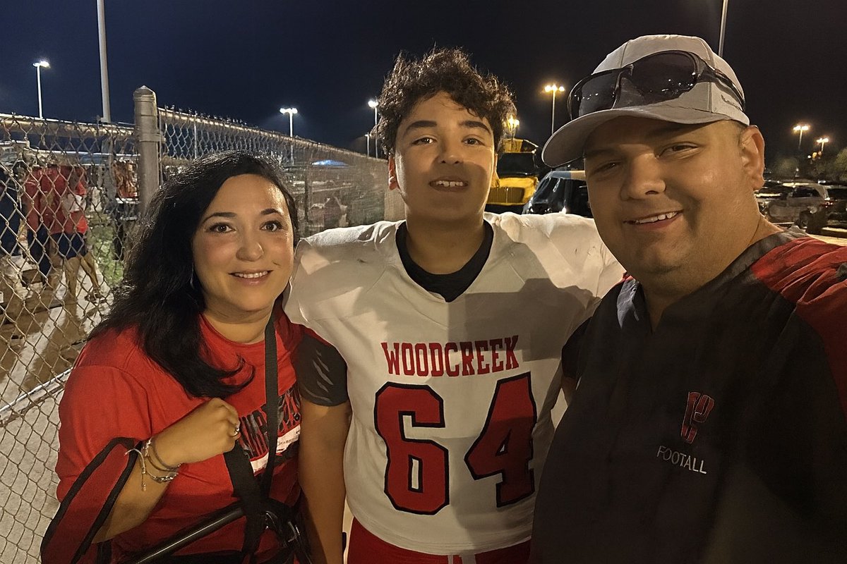 LukeJohnson0464's tweet image. Ended it like I started it…🥞🥞🥞🥞 great JR High Career. On to the next! #pancake #stackemup #lineman #family🙏 
@coachkwag