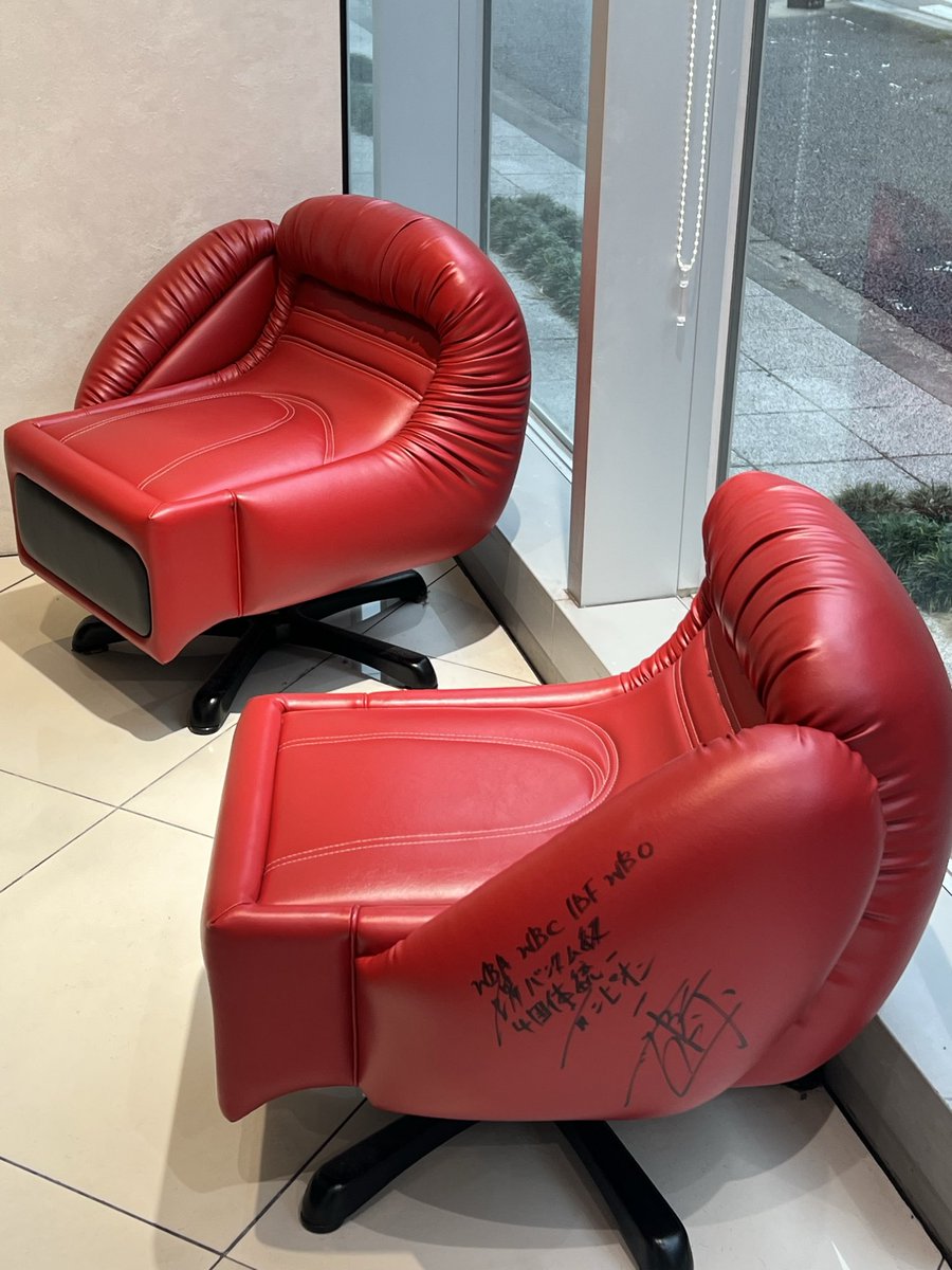 wbcmoro's tweet image. Haircut anyone? #boxing chair in Yokohama