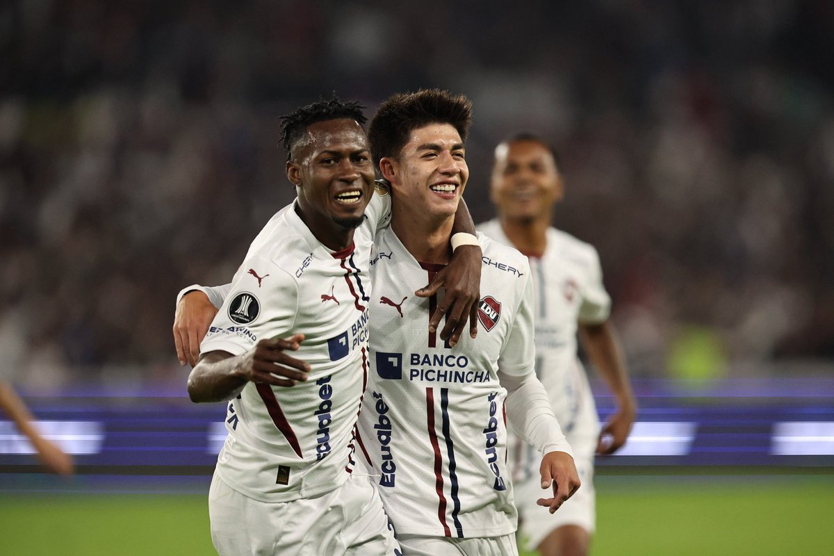 FEFecuador's tweet image. @LDU_Oficial goleó 3-0 a Palmeiras por la semifinal de la CONMEBOL @Libertadores.

El jueves juegan el partido de vuelta en Brasil. #FEF