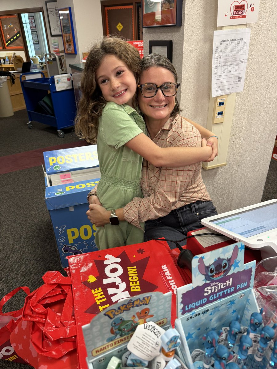 LibraryAHCES's tweet image. I honestly DONT KNOW what I would DO without my parent volunteers😮‍💨. Without a library assistant, I truly rely on their generous and selfless aid. I will have seen all 700+ students in 4 days….😳. They truly are MY saving grace😮‍💨💛💙 #Grateful! #TomorrowWeCloseAtNoon👀