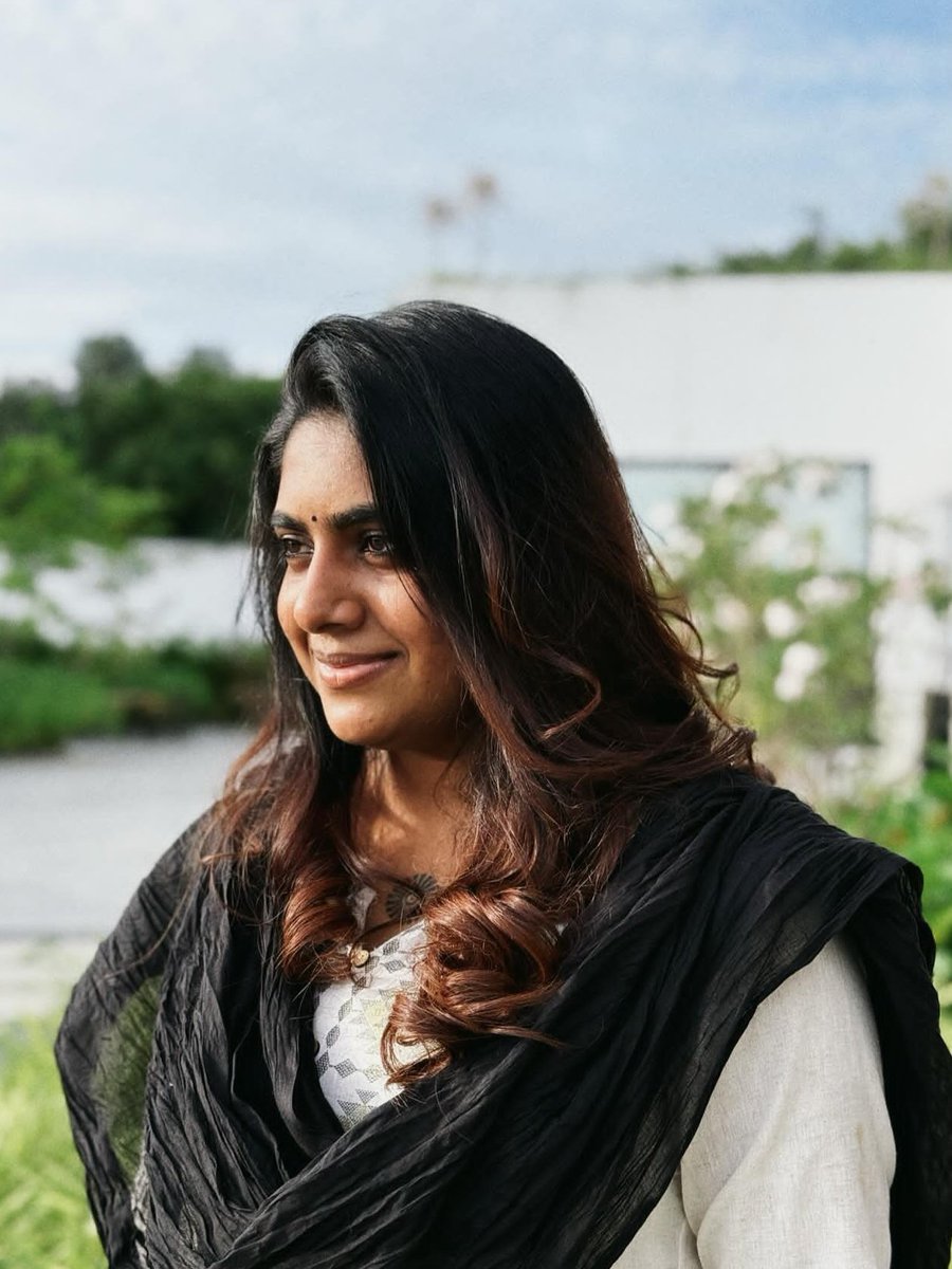 Weekendvibes_'s tweet image. Nimisha Sajayan 🖤🤍

#Nimisha #NimishaSajayan