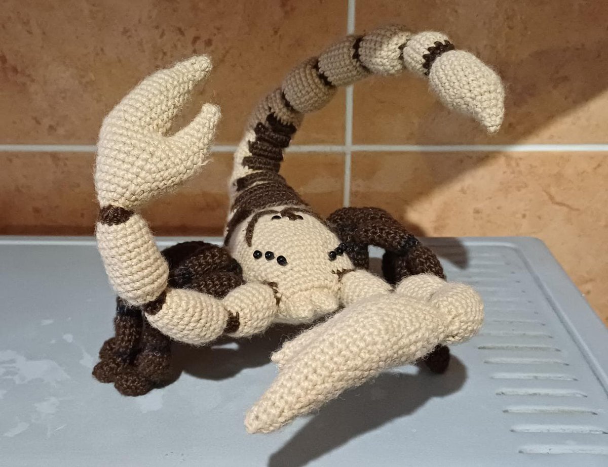 MonigotesAmigur's tweet photo. En la tradición japonesa, cada amigurumi se considera un pequeño ser que trae consuelo, protección y una compañía silenciosa... y eso es precisamente lo que has logrado: tejer confidentes y amuletos de felicidad para miles de personas. https://t.co/KthUkfltkn