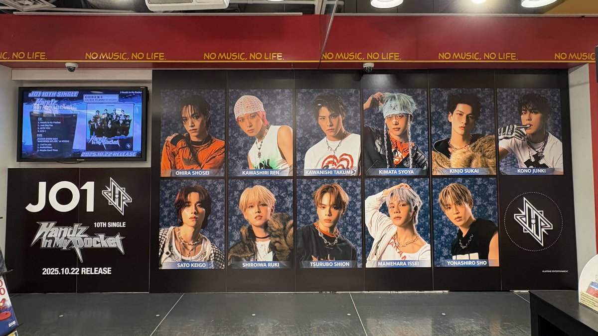 鈴木昂秀 タワレコ サイン パネル THE RAMPAGE 鈴木昂秀 サイン入り