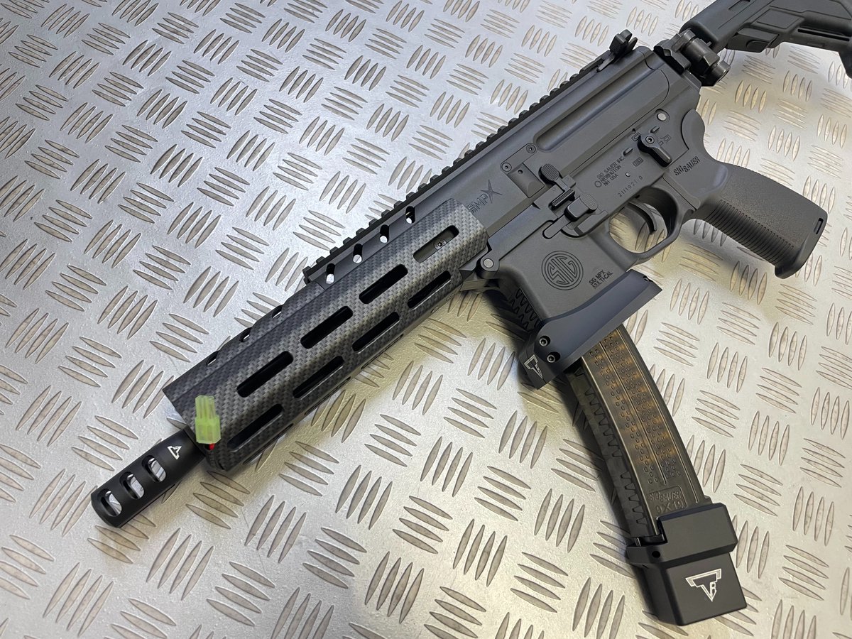 kinwa__official's tweet image. ー新製品情報ー

P&amp;amp;B社製 SIG MPX TTI CUSTOM 14インチ 電子トリガー搭載電動ガン(品番：PAB-PXT-01-BK-JP)

P&amp;amp;B社製 SIG MPX TTI CUSTOM 7.6インチ 電子トリガー搭載電動ガン(品番：PAB-PXT-02-BK-JP)

2種入荷

米 銃器カスタムメーカー Taran Tactical Innovations(#TTI)社が #SIG SAUER社製 #MPX