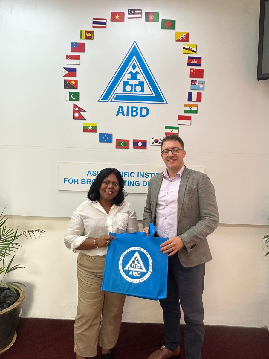myAibd's tweet image. AIBD was pleased to welcome Mr. Thierry d&apos;Anna &amp;amp; Mr. Yoann Talhouarne from the French Embassy 🇫🇷 for a fruitful discussion with our DG/CEO Ms. Philomena Gnanapragasam on strengthening media collaboration &amp;amp; capacity building. 🤝

#AIBD #France #MediaDevelopment #Partnership