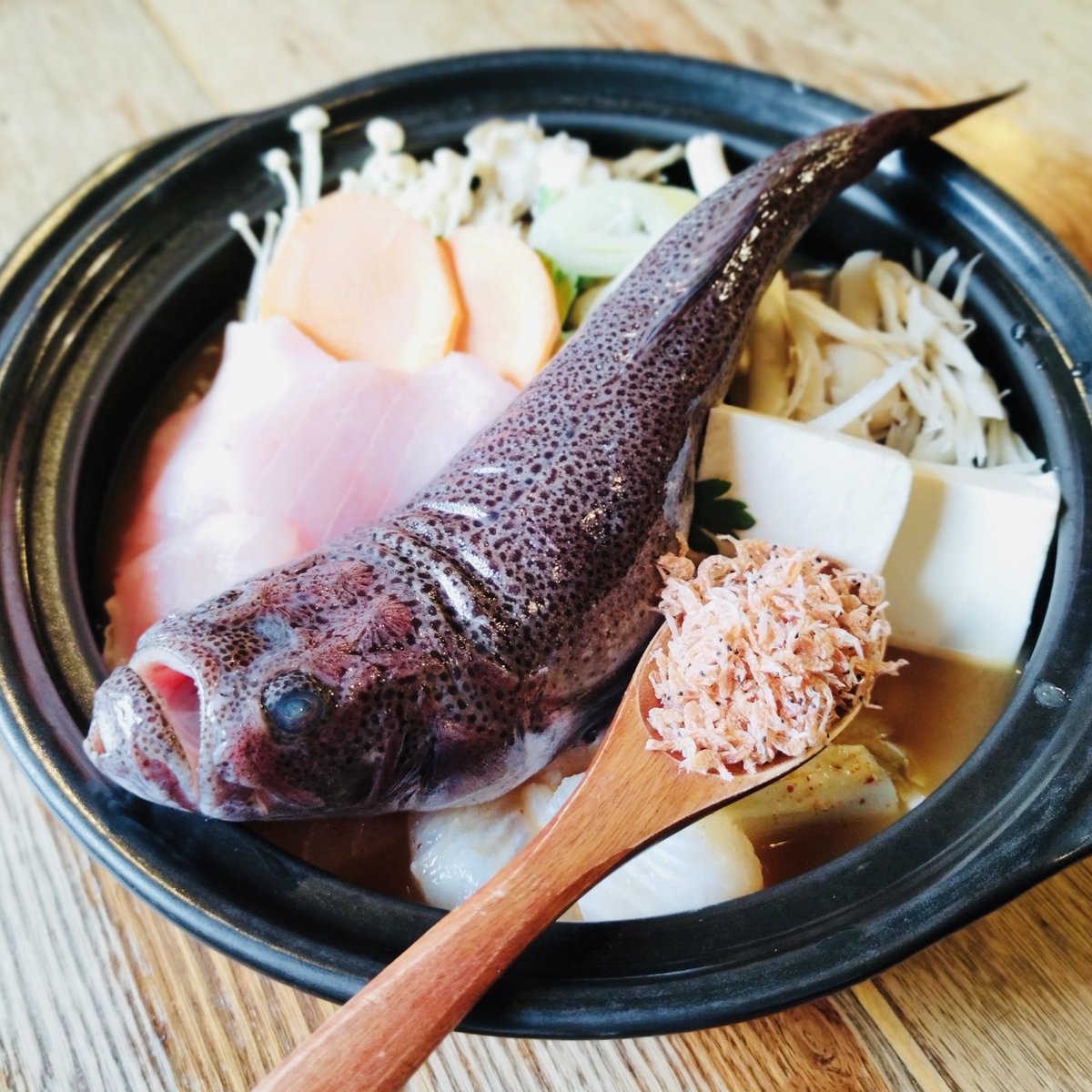 本日スタートの新・珍鍋3種🥘🥘🥘 米サーアルバイトスタッフの珍