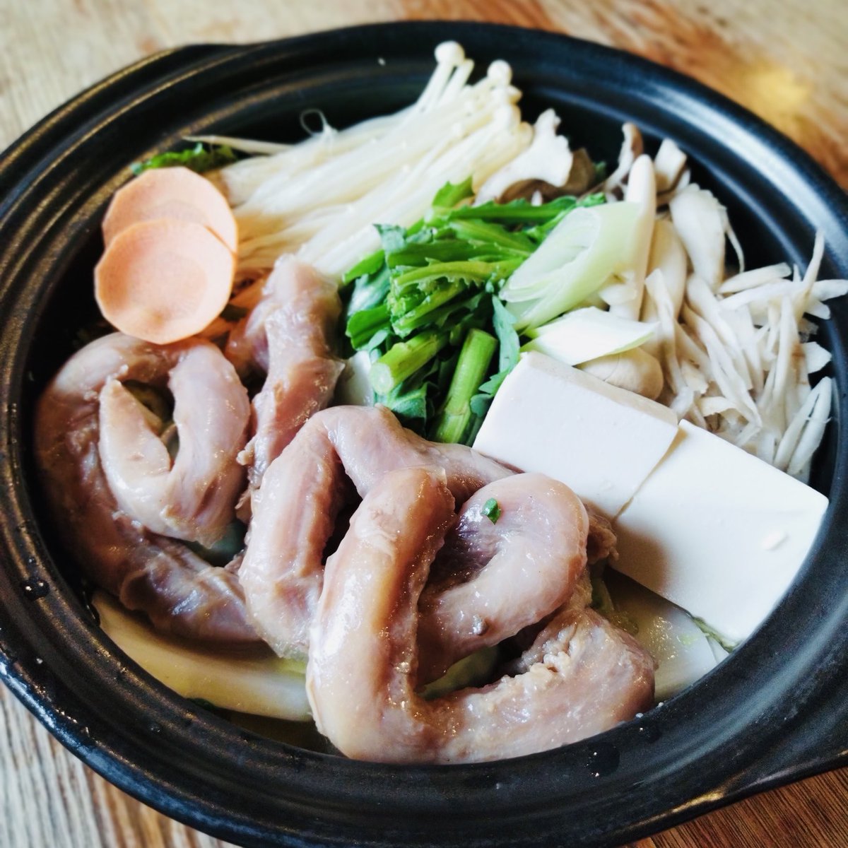 本日スタートの新・珍鍋3種🥘🥘🥘 米サーアルバイトスタッフの珍