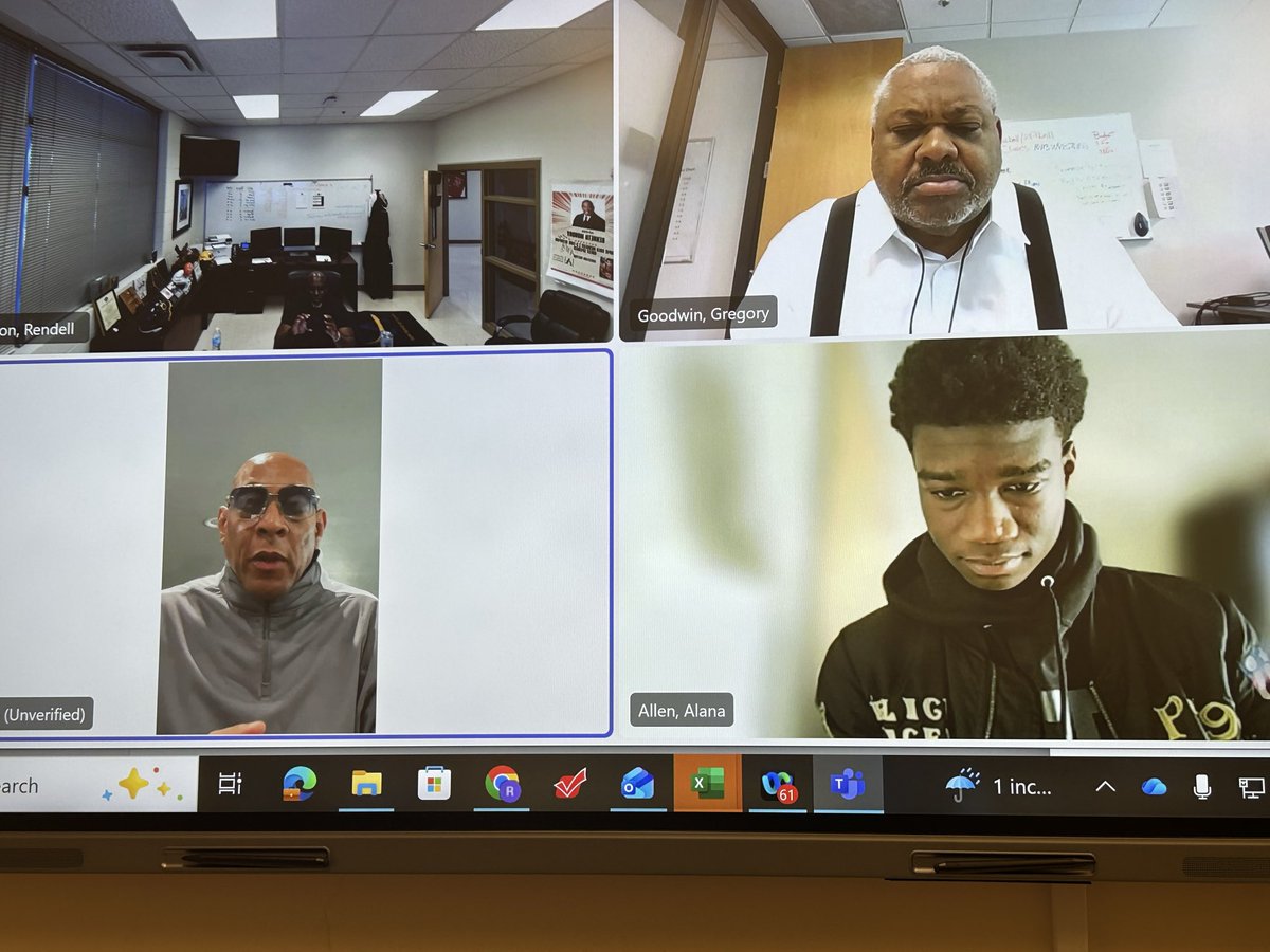 APSAthleticsNow's tweet image. Special thank you to @utahjazz announcer Marque Denmon for taking a moment to encourage @apsDouglassHigh Youth Announcer DeKari Penn great job tonight as game announcer for Sr. Night! @apsupdate @CoachAllen_FDHS @JacksonQue4 Thank you AD Gregory Goodwin for being the catalyst!