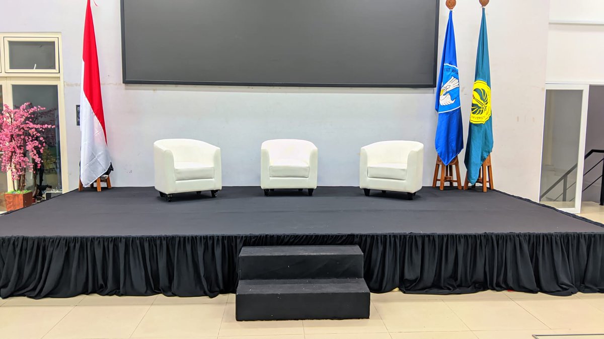 jaya_event's tweet image. Menyewakan Panggung 

panggung siap digunakan untuk melengkapi kebutuhan acara anda, siap kirim juga setting langsung ketempat yang ditentukan. Untuk penyewaan, hubungi langsung nomer yang tersedia berikut.

HUBUNGI!

WA.087770701975 (MBA MITA)
api.whatsapp.com/send/?phone=62…

#Panggung