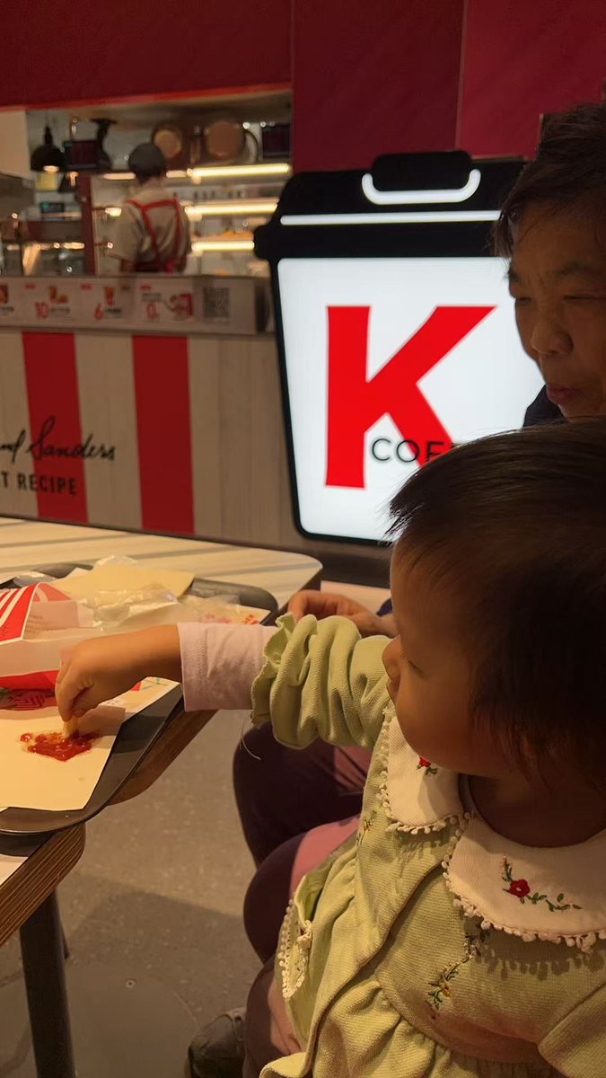 奶奶要每周带去吃一次薯条🍟。