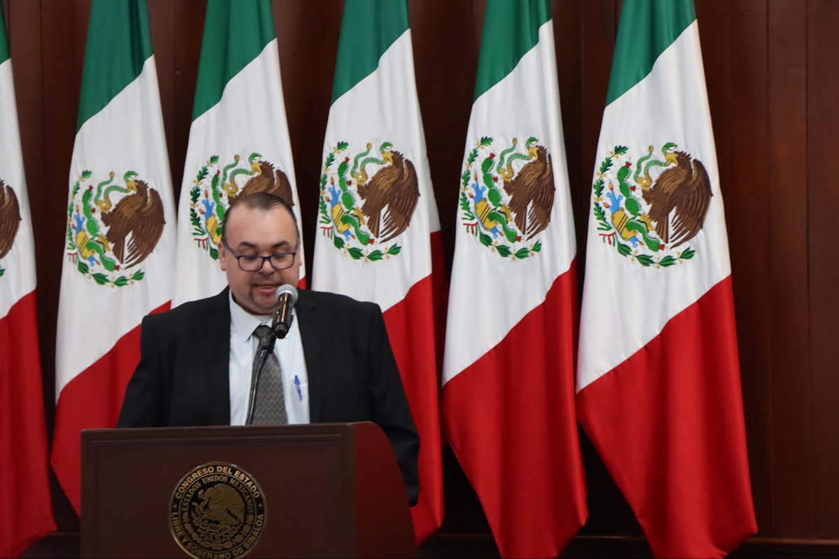 Durante la audiencia pública de la
Comisión Presidencial de la Reforma
Electoral, estuvieron como ponentes la Secretaria General del <a href="/teesin_oficial/">Tribunal Electoral</a>, Ana Cristina Félix Franco, Diana Jannett Sánchez García, titular de Administración, y el Secretario Técnico, Andreyeb Terrazas