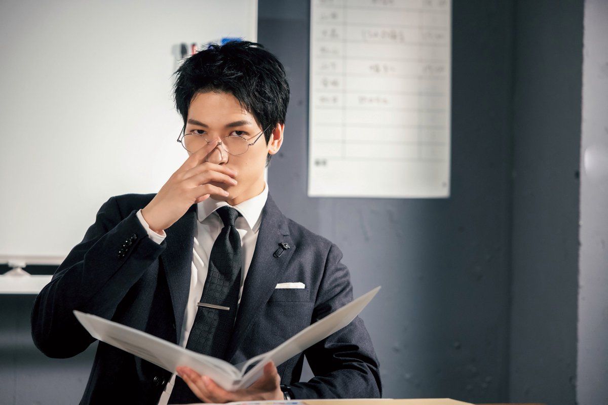 JO1金城碧海「Oggi」ソロで初登場／ スーツ姿で“年下ビジネスマン”熱演