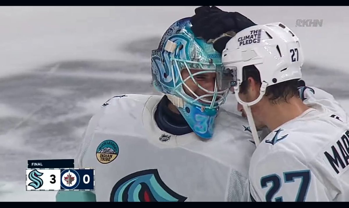 unodos_stress's tweet image. known goalie lover, mush marchment