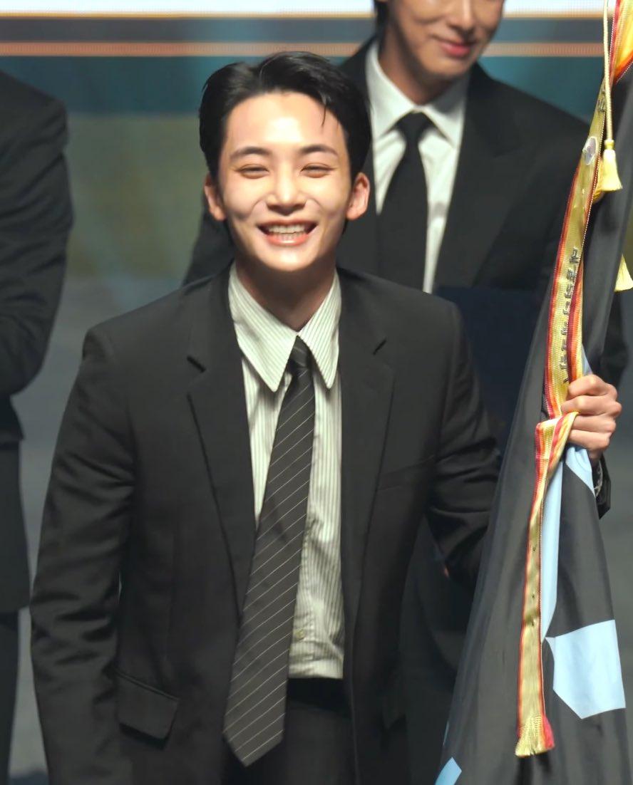 _wonhani's tweet photo. The smile that'll elevate your day.. happy friday everyone 🥰

#Jeonghan #seventeen #정한 #세븐틴_정한 #윤정한 #하니해 https://t.co/pr7suMf66s
