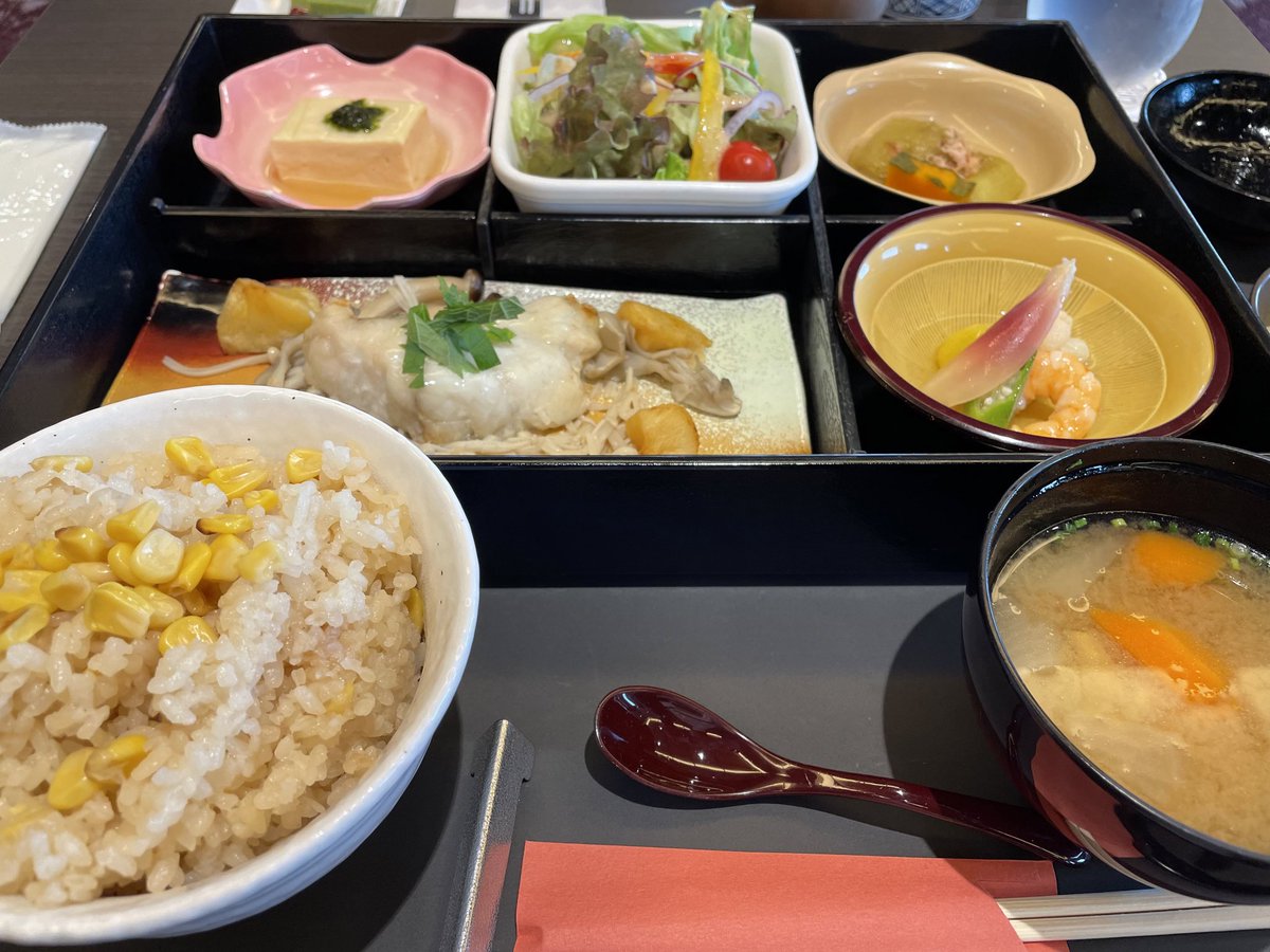 0412hiroshi's tweet photo. 会社の負担で初めての人間ドック
終了後は豪華な和食がセットで付いてきて満足ですわ https://t.co/HwPVsIXYE6