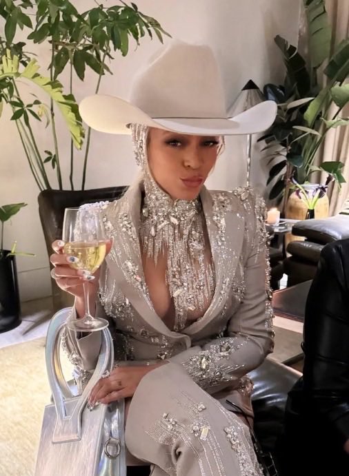 Me mother with only one child that’s a daughter.